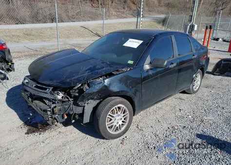 2010 Ford Focus Se z USA, uszkodzony, nr VIN 1FAHP3FN4AW175360